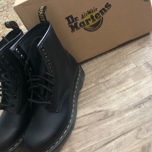 Dr. Martins original black  8-eye boots